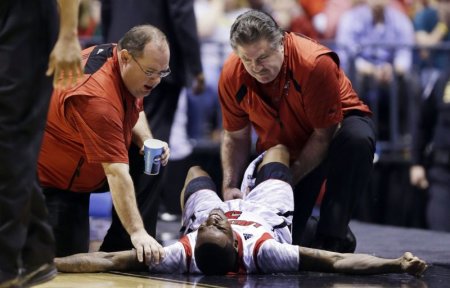Самая страшная травма в баскетболе (видео)