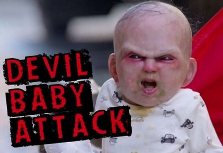 Дьявольский младенец атакует !