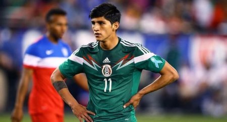 Мексиканский футболист спас себя сам