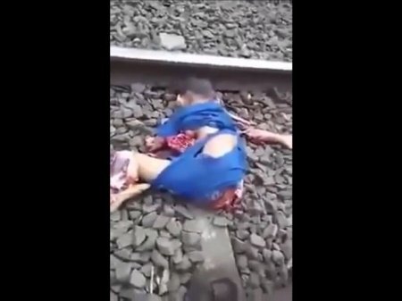 Два пацана попали под поезд