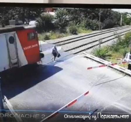 Поезд сбил пешехода 