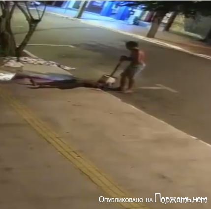 Бездомный убил камнем пьяного на улице 